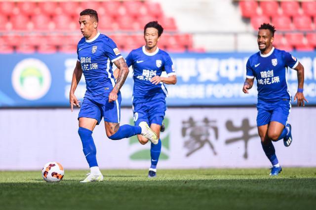 博鱼体育-外援三叉戟助三镇取两连胜 斯坦丘任意球当点球踢